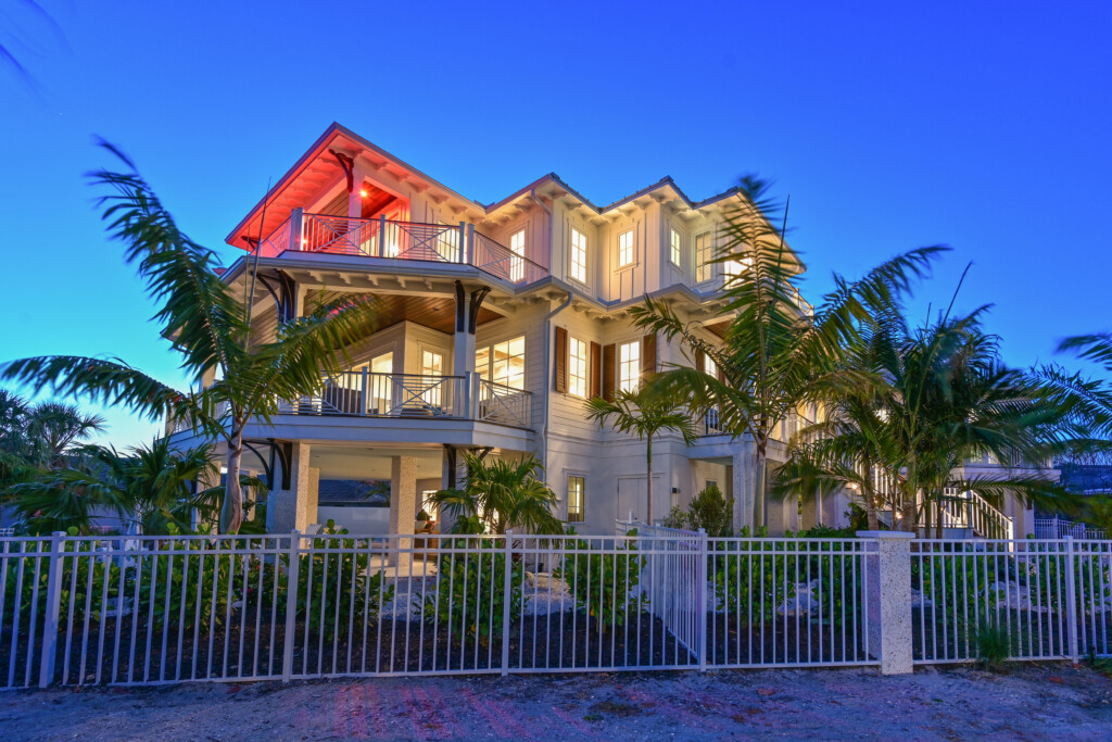 customs homes vs. tract homes in Florida